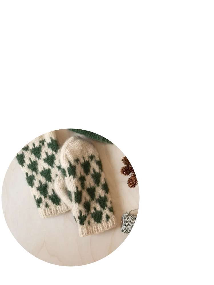 Christmas Tree Mittens | festliche Fäustlinge mit Fritidsgarn von Sandnes Garn - mit gedruckter Anleitung