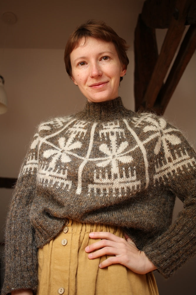 Yardana Pullover | blomster-norweger med Plötulopi fra Lopi Island