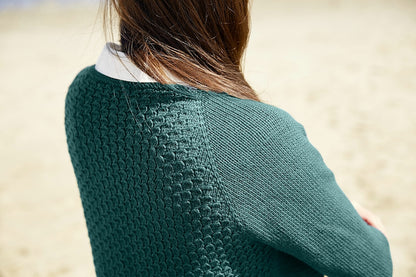 Kanshoku Cardigan | lässig offen getragen aus Cheeky Merino Joy von Rosy Green Wool