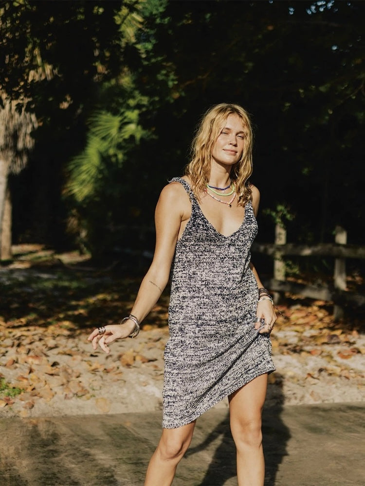Robe Willow | Robe basique en Mandarin Petit et Tynn Line de Sandnes Garn
