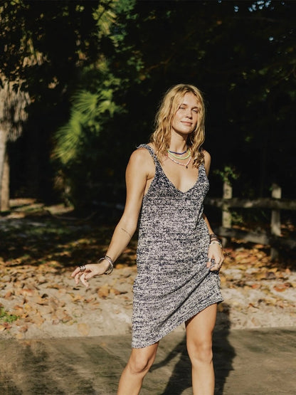 Robe Willow | Robe basique en Mandarin Petit et Tynn Line de Sandnes Garn