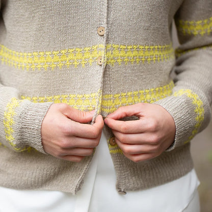 Sunline Cardigan | rayures estivales texturées en Linen Bloom de Pascuali