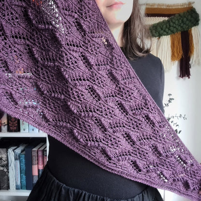 Telesto Shawl | delicate shawl made from Pinta by Pascuali