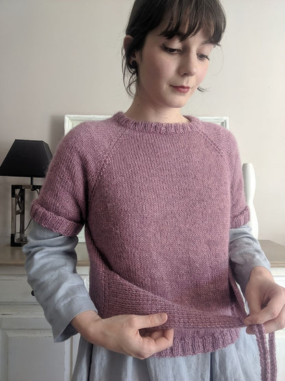 Closca Shirt | with bow detail made of Fleece Bluefaced Leicester DK from West Yorkshire Spinners