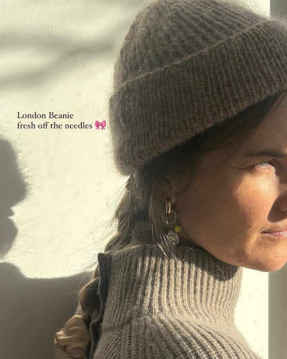 London Beanie | Enkel hue i Le Petit Lambswool og Le Petit Silk & Mohair fra Biches & Bûches