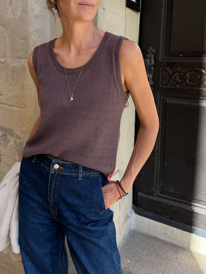 Thea Top | classic and casual cut 