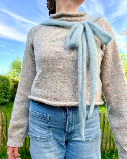 The Bow Sweater | Trui met strik van Le Petit Lambswool en Le Petit Silk & Mohair van Biches & Bûches