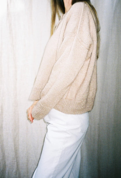 Marlo-cardigan | klassisk og med et silkeblødt fald i Le Petit Organic Cotton og Le Petit Silk & Mohair fra Biches & Bûches