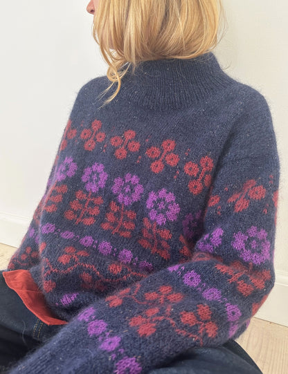 Mona Sweater | Flowerpower aus Tynn Peer Gynt und Tynn Silk Mohair von Sandnes Garn