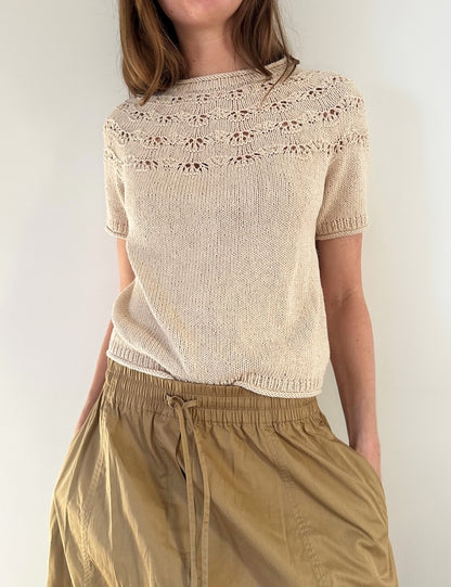 Noomi Tee | delicate shell pattern made from Line by Sandnes Garn