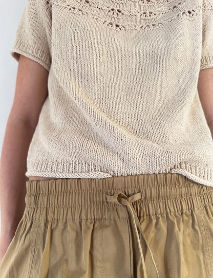 Noomi Tee | delicate shell pattern made from Line by Sandnes Garn