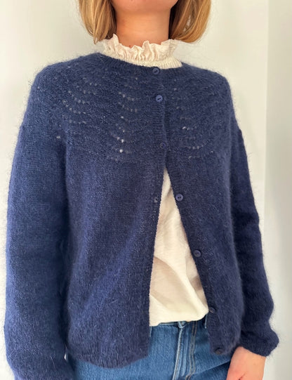 Peacock Cardigan | Romantic pattern from Alpakka Folgetrad and Tynn Silk Mohair