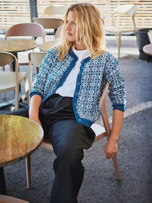 Veste Myrdal | motif norvégien classique en Sisu de Sandnes Garn