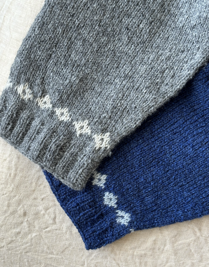 Sweater No. 74 | klassisk delikat mønster i Le Petit Lambswool fra Biches & Buches