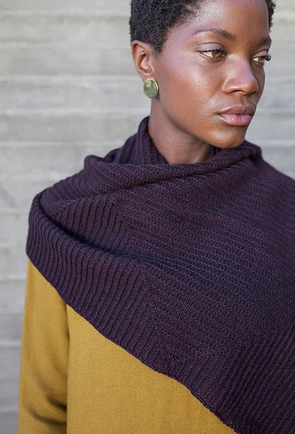 Gard Shawl | soft square pattern in Tynd by Woolfolk