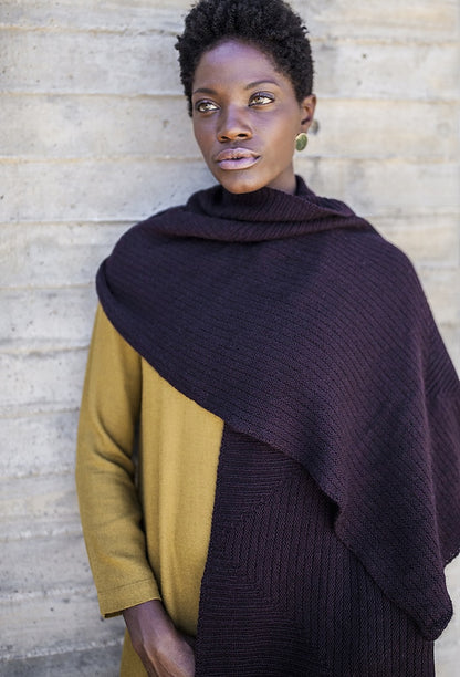 Gard Shawl | soft square pattern in Tynd by Woolfolk