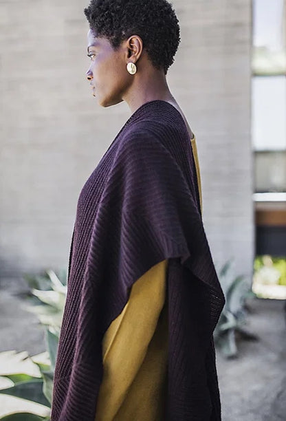 Gard Shawl | soft square pattern in Tynd by Woolfolk