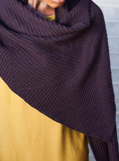 Gard Shawl | soft square pattern in Tynd by Woolfolk