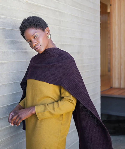 Gard Shawl | soft square pattern in Tynd by Woolfolk