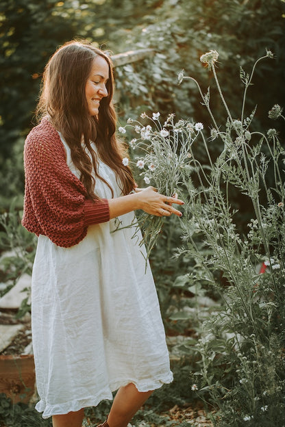 Akina Shrug | zartes Jäckchen aus Line von Sandnes Garn