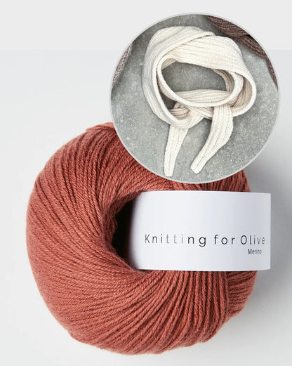 Alex Scarf - klein | bezaubernd schlichtes Mini Tuch mit Merino von Knitting for Olive
