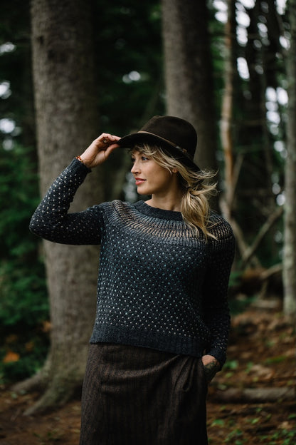 Junction Sweater | romantisk norsk sweater i Le Petit Lambswool fra Biches & Bûches