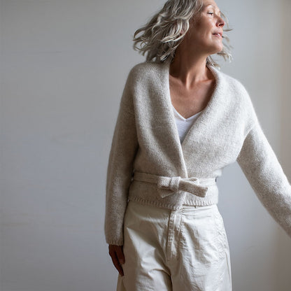 Fold Wrap | naisellinen atlas- ja Tynn Silk Mohair -kietaisutakki Sandnes Garnilta