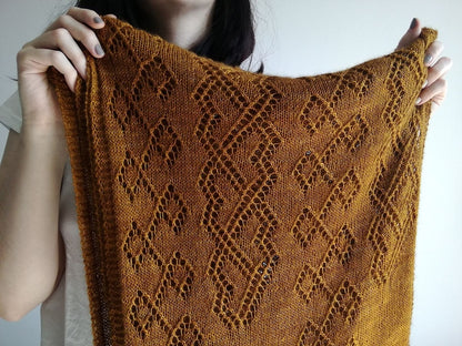 Lucarne Scarf | fint hulmønster - super blød i Alpaca Lace fra Pascuali