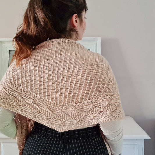 Lettie Tuch | motif graphique en Alpaca Ull de Sandnes Garn