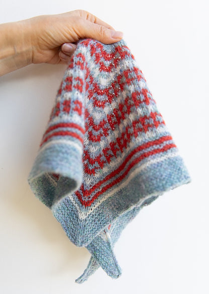 Isla Shawl | charming shawl made from Le Petit Lambswool by Biches & Bûches