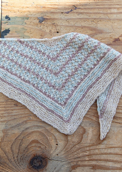 Isla Shawl | charming shawl made from Le Petit Lambswool by Biches & Bûches