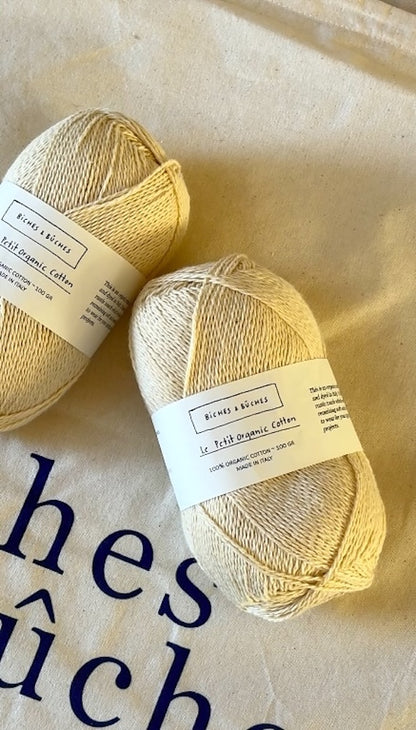 Seaside Summer Top | afslappet rynket top i Le Petit økologisk bomuld fra Biches & Bûches