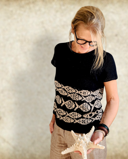 Against the current Tee | Summery fish from Cumbria by Pascuali