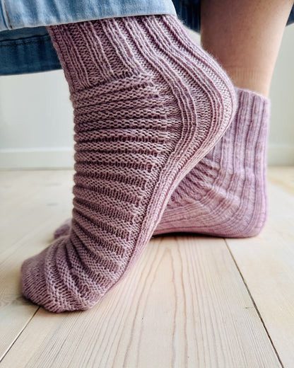Curly Socks | super easy with Terra from Symfonie Yarns
