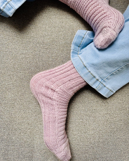 Curly Socks | super easy with Terra from Symfonie Yarns
