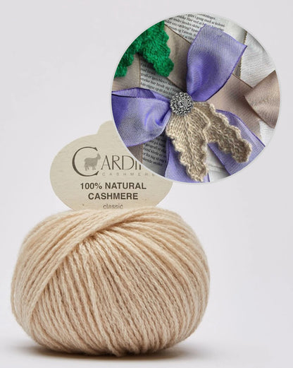 Holly Bow | festive bow with free pattern from Classic Cashmere by Cardiff