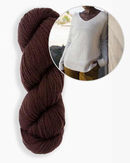 Hvid sweater | afslappet V-udskæring i tyndt garn fra Woolfolk