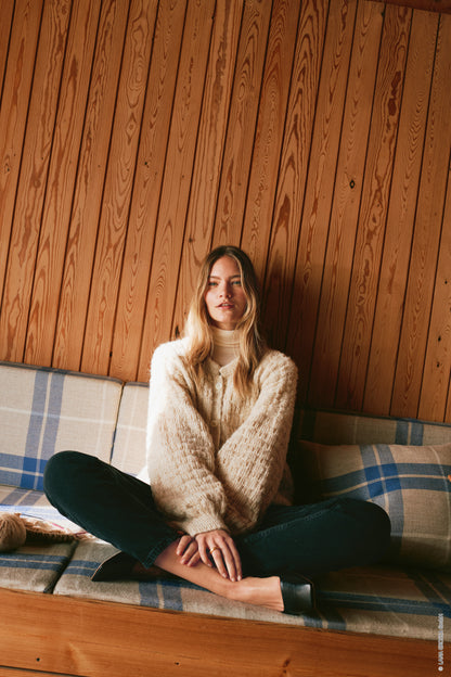 Nordic Bubble Cardigan | fluffy light made from Natural Alpaca Pelo by Lana Grossa