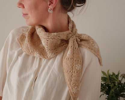 Meadowbright | romantic lace pattern in Le Petit Lambswool by Biches & Bûches