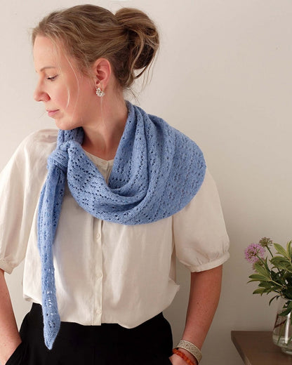 Meadowbright | romantic lace pattern in Le Petit Lambswool by Biches & Bûches