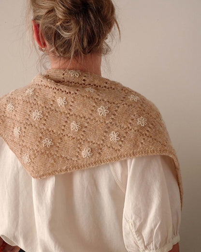 Meadowbright | romantic lace pattern in Le Petit Lambswool by Biches & Bûches
