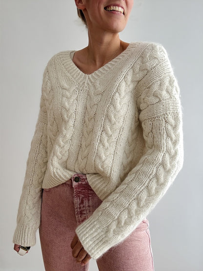 James Sweater V-Neck | oversized cable pattern from Aino and Edith by Novita