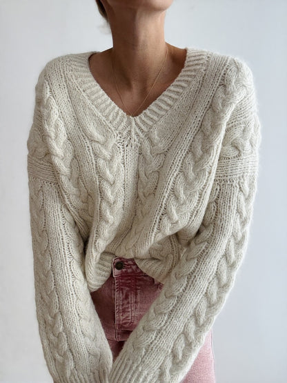 James Sweater V-Neck | oversized cable pattern from Aino and Edith by Novita