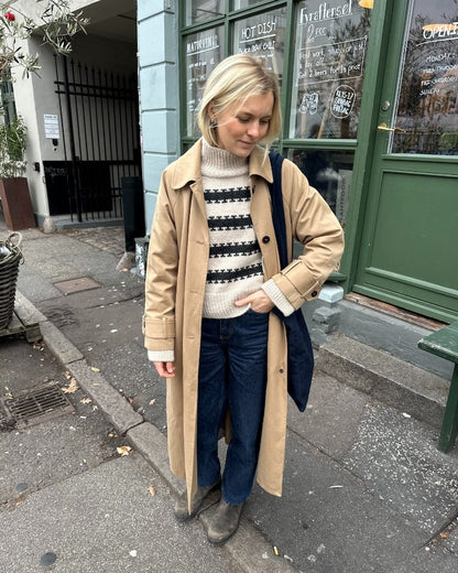Key Sweater | stylishly interlocking stripes made of Peer Gynt and Alpakka Folgetrad by Sandnes Garn 