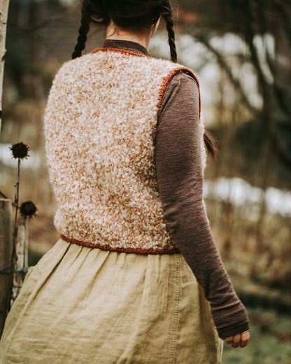 Mellow Vest Chunky | playful layered look from Teddy Dear and Brisa