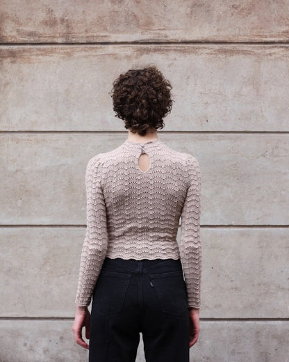 Barbroe Bluse | feminines Spitzenmuster aus feinem Merino von Knitting for Olive