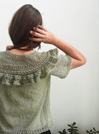Linette Tee | delicate shirt with ruffles made from Crealino by Lang Yarns