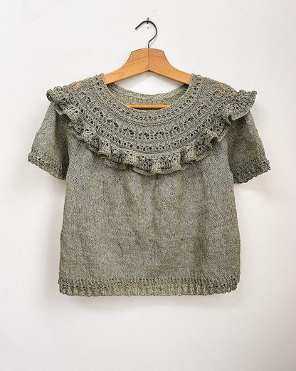 Linette Tee | delicate shirt with ruffles made from Crealino by Lang Yarns