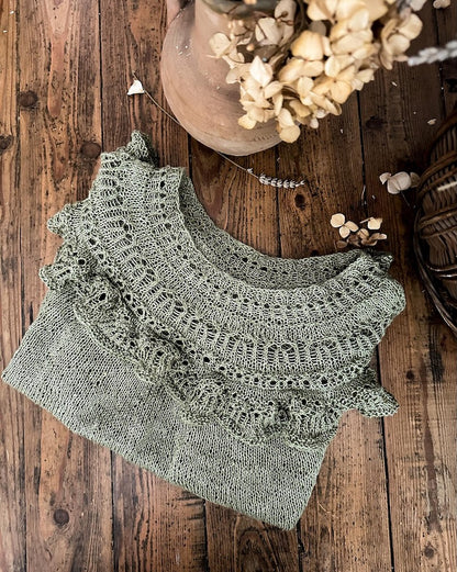 Linette Tee | delicate shirt with ruffles made from Crealino by Lang Yarns