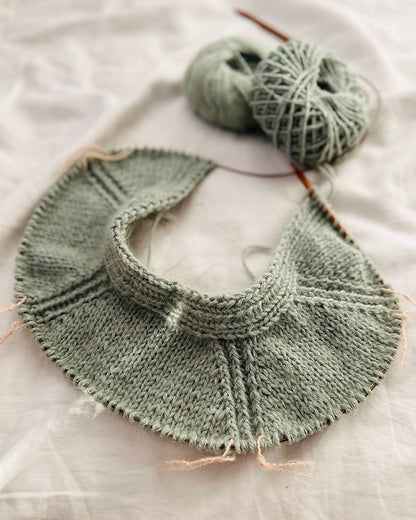 Kolibri by Johanna Edgar Cardigan mit Heavy Merino und Soft Silk Mohair von Knitting for Olive 